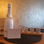 Lovely 2-Bedroom Apartment In Bratislava